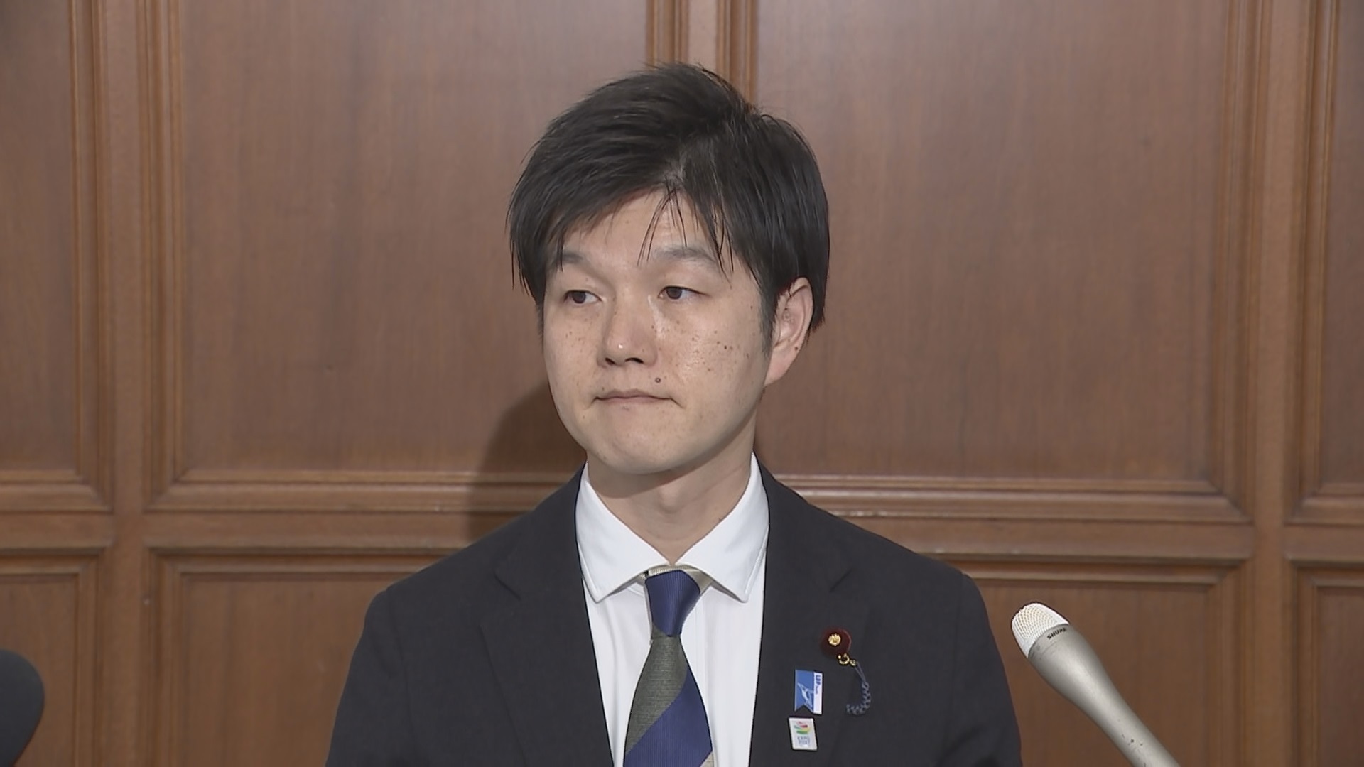 「スタッフと競走馬の無事を確認」鈴木農水大臣 「ドバイワールドカップデー」に出走予定の競走馬6頭とJRAスタッフ9人が中東・ドバイに滞在(TBS NEWS DIG Powered by JNN) 「スタッフと競走馬の無事を確認」鈴木農水大臣 「ドバイワールドカップデー」に出走予定の競走馬6頭とJRAスタッフ9人が中東・ドバイに滞在(TBS NEWS DIG Powered by JNN)