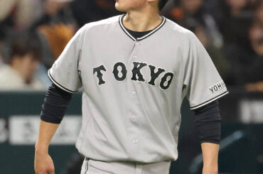 ６回２死一、三塁、今宮健太に追加点となる右前適時打を打たれた戸郷翔征（カメラ・義村　治子）