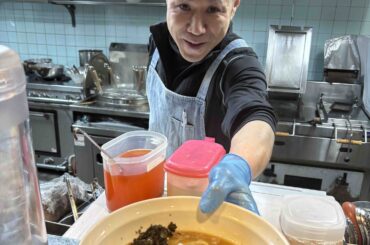 つくば市ラーメン店の迷惑駐車「外国人の仕業」とXで炎上も…店主が明かした“意外な真犯人” 「二重三重に車を停めて『どけてください』と言っても…」（集英社オンライン） - Yahoo!ニュース