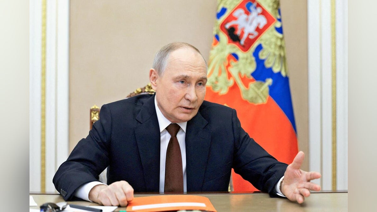 アメリカが制裁一時緩和、原油高騰対策でロシア産購入認める…英紙「この戦争の最大の勝者はロシア」 – 読売新聞オンライン アメリカが制裁一時緩和、原油高騰対策でロシア産購入認める…英紙「この戦争の最大の勝者はロシア」 - 読売新聞オンライン
