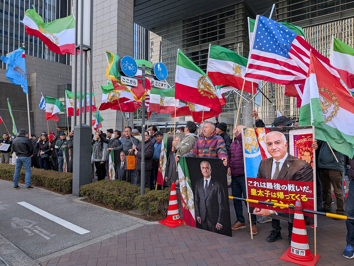 「ゴミ箱に入ったビニール袋を集めている人が…」 在日イラン人が明かす、イラン国民の苦しい生活 「デモでは目の前で3人が射殺された」(デイリー新潮) – Yahoo!ニュース 「ゴミ箱に入ったビニール袋を集めている人が…」 在日イラン人が明かす、イラン国民の苦しい生活 「デモでは目の前で3人が射殺された」(デイリー新潮) - Yahoo!ニュース