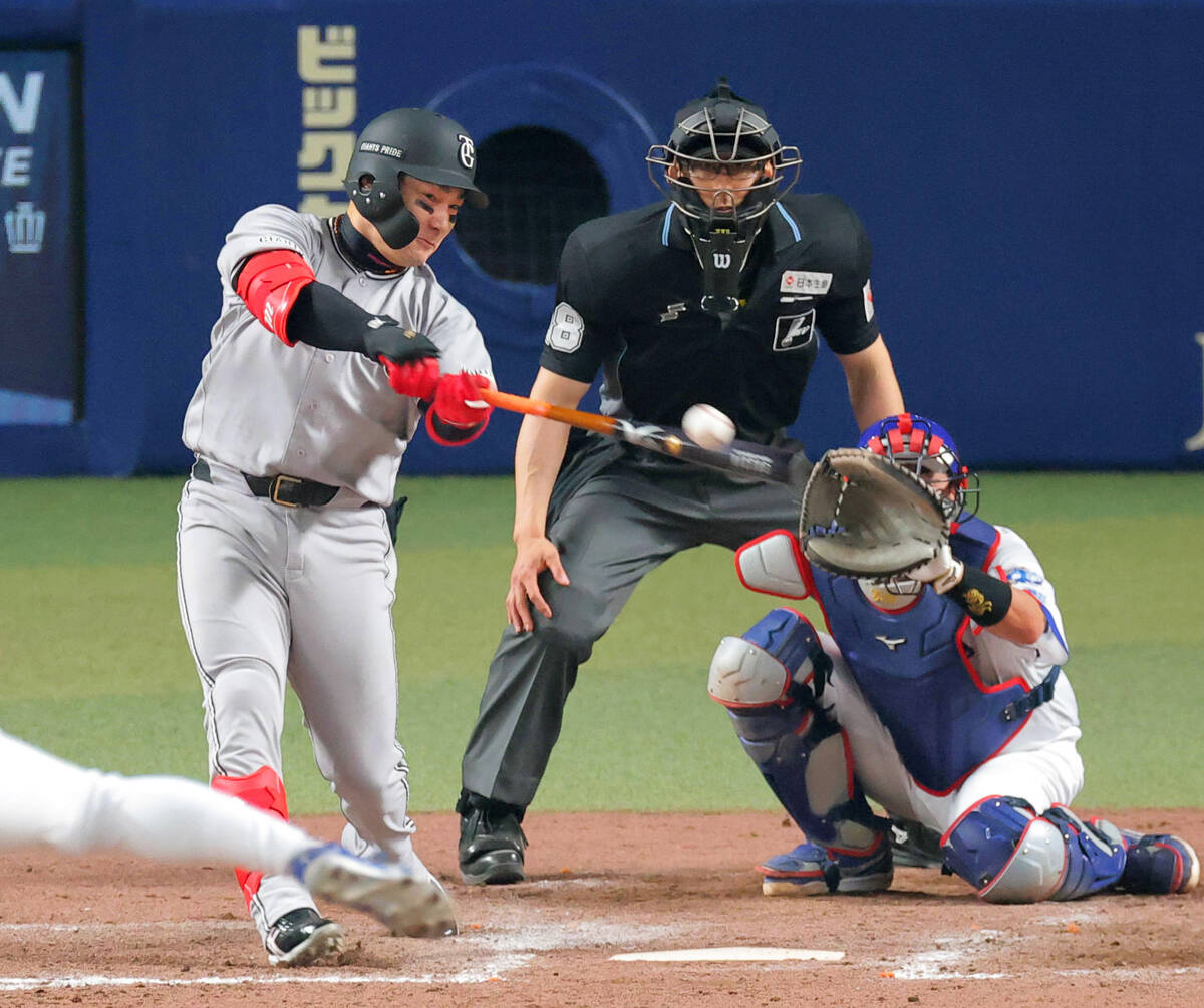 【巨人】今季初安打がV打の丸佳浩、代打の思考法は「難しさの中にある単純さ」 – スポーツ報知 9回2死満塁、走者一掃の適時二塁打を放った代打・丸佳浩