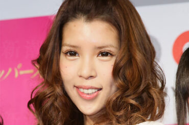 「坂口杏里」容疑者 転落のきっかけは人気女優だった母親の急逝…遺産は3年で使い果たす - デイリー新潮