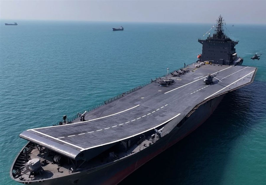 「イラン初の空母」も損傷? アメリカ海軍「オマーン湾に艦艇はゼロ」海上戦力を“壊滅”させた映像公開(1/2 ページ) – 乗りものニュース 「イラン初の空母」も損傷? アメリカ海軍「オマーン湾に艦艇はゼロ」海上戦力を“壊滅”させた映像公開(1/2 ページ) - 乗りものニュース