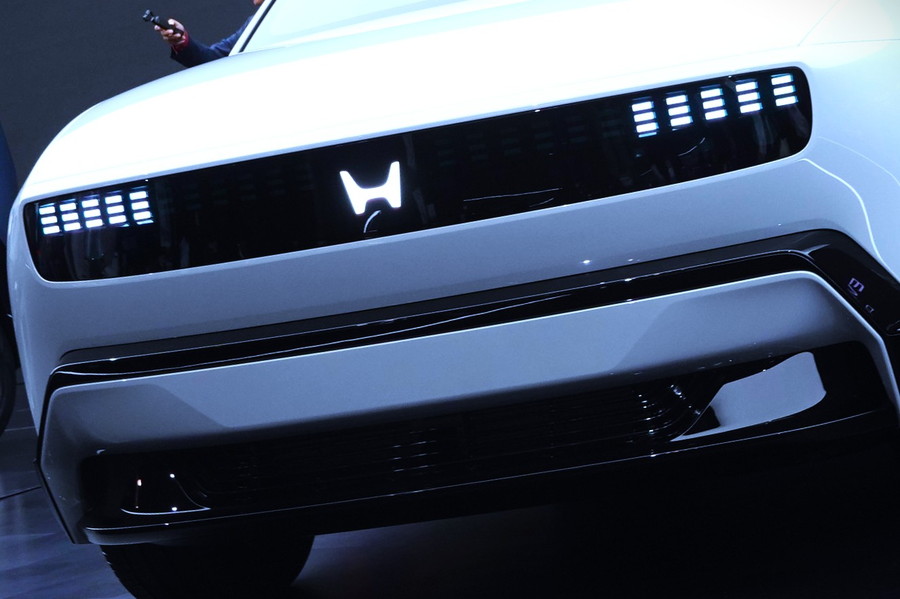ホンダが「新型EV」3車種を開発中止に！ 4600億円赤字 電動化戦略は“大幅見直し” ただ「開発続行」のEVも – 乗りものニュース