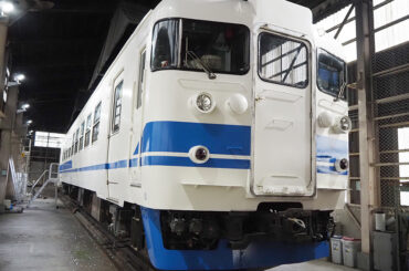 「現役唯一の国鉄形電車」も“平成の色”に復活！ “あり得ない行先表示”も仕込んだ!? 三セク社長が語った「壮大なるサプライズ」 - 乗りものニュース