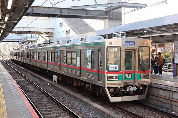 “日本一短い鉄道”の新車両は異端児「ターボくん」！ 50年選手に代わり登場する電車の変わった経歴とは（1/2 ページ） – 乗りものニュース