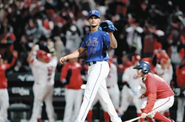 ９回裏１死一、二塁、平川に同点の左翼線２点二塁打を許したアブレウ