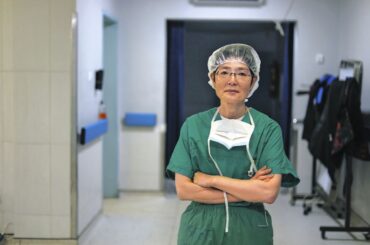 ガザで医療支援に当たった小杉郁子さん＝国境なき医師団提供