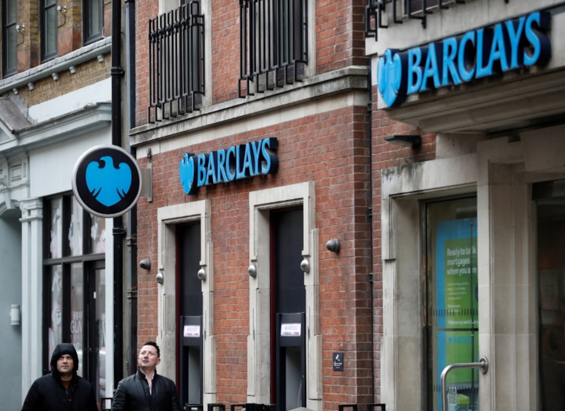 英MFS破綻で金融株軒並み下落、銀行損失やプライベートクレジット市場に懸念