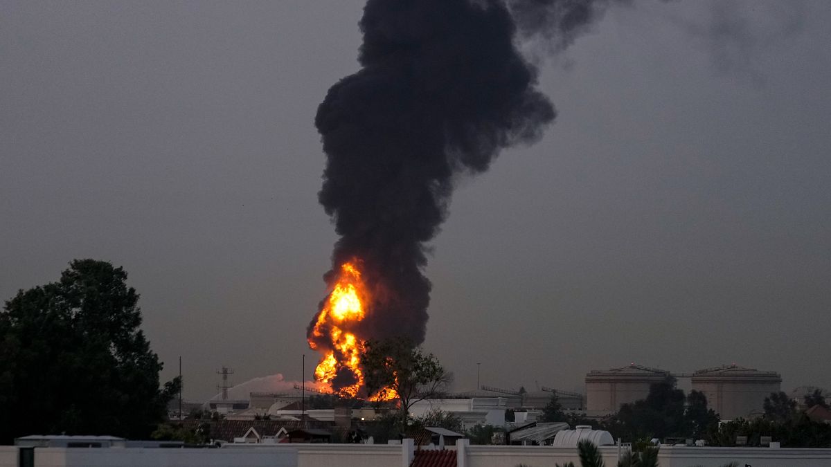 米・イスラエルの対イラン空爆拡大、アラブ世界波及と米関与後退への懸念 | 李忠謙（リー・チョンチエン） | ニュース