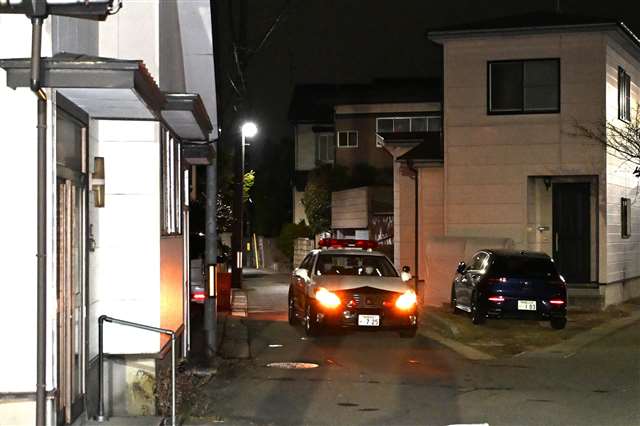 秋田市土崎港東の強盗未遂事件、部屋に押し入ったのは「目出し帽の男」 – 秋田魁新報電子版 秋田市土崎港東の強盗未遂事件、部屋に押し入ったのは「目出し帽の男」 - 秋田魁新報電子版