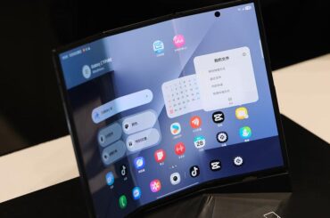 今年の目玉は折りたたみiPhone。いきなりシェア約30%の予想も - ギズモード・ジャパン