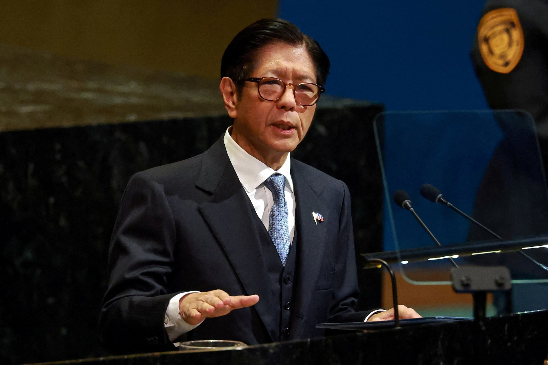フィリピンが非常事態宣言、エネ供給「差し迫った危険」