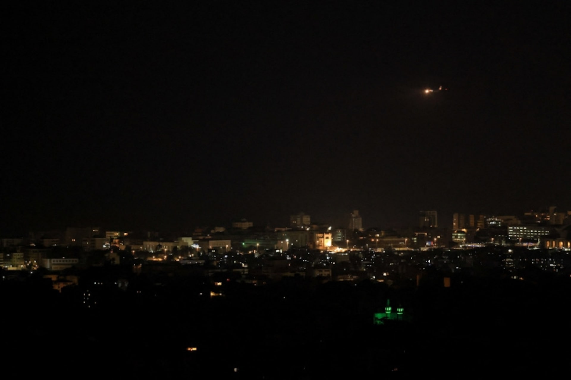 イスラエルのレバノン「大規模地上攻撃」回避を、英仏などが共同声明