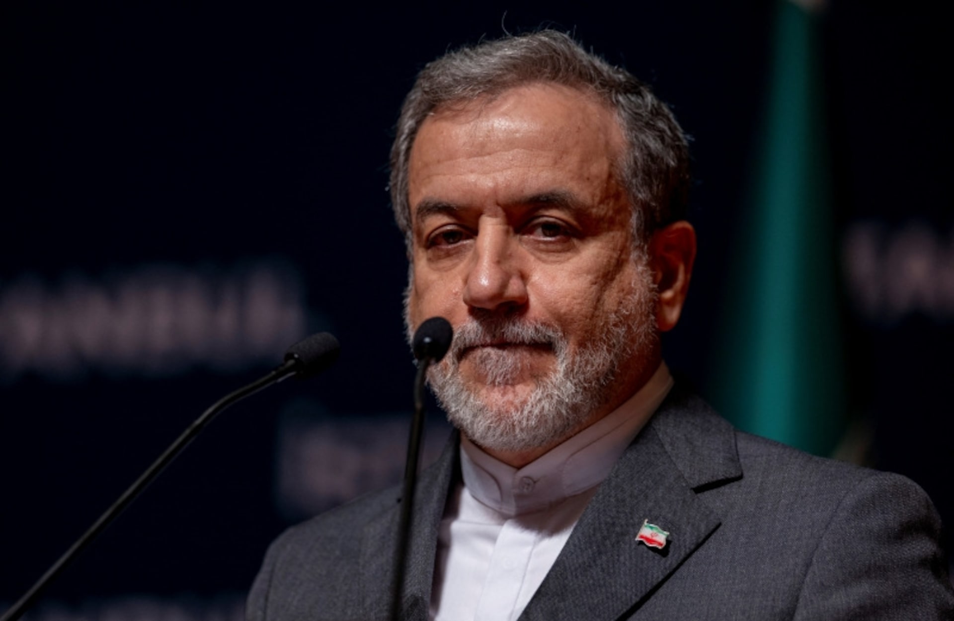 ホルムズ海峡の新たな取り決め策定を、イラン外相が提唱