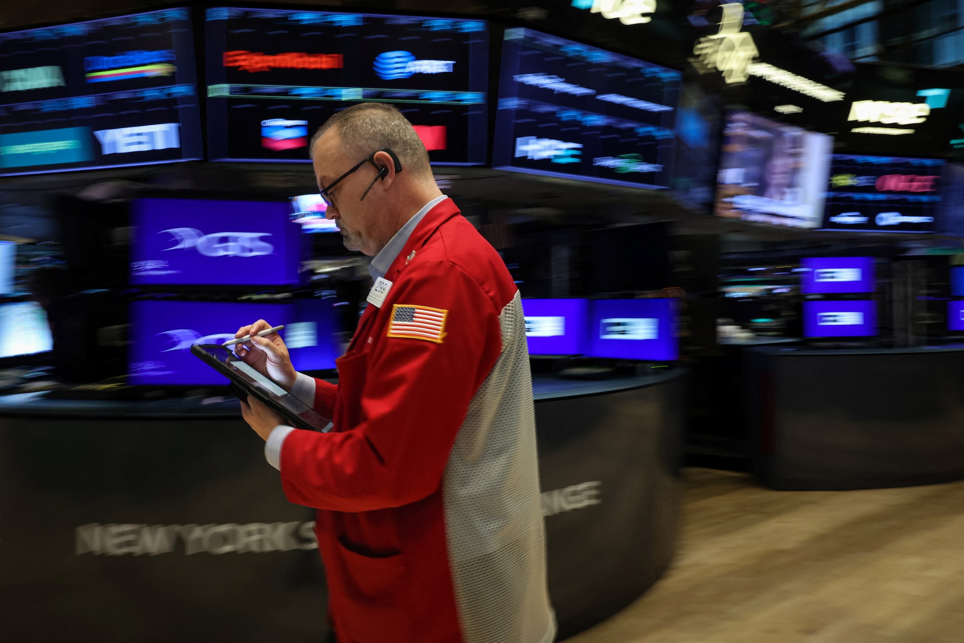 焦点：中東緊迫で「現金が王様」に、株・債券・金下落しドル急伸