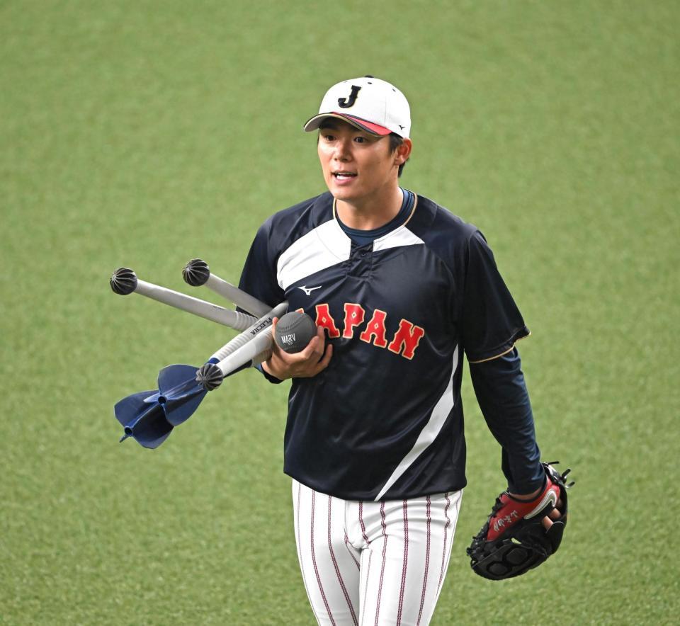 山本由伸が投げ入れたボール 捕球した男性の善行が世界へ 即座に野球少年へ手渡す「大人たちがかっこいい」「こちらも幸せに」WBC公式が紹介 – デイリースポーツ 山本由伸が投げ入れたボール 捕球した男性の善行が世界へ 即座に野球少年へ手渡す「大人たちがかっこいい」「こちらも幸せに」WBC公式が紹介 - デイリースポーツ