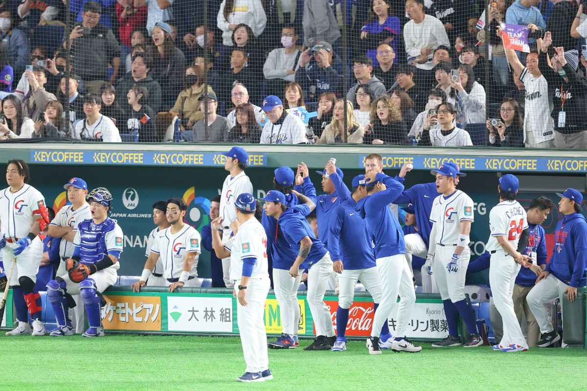 【WBC】台湾がポール際への特大飛球…リプレー検証でも「ファウル」 台湾ファンは大ブーイング – 東スポWEB 【WBC】台湾がポール際への特大飛球…リプレー検証でも「ファウル」 台湾ファンは大ブーイング - 東スポWEB