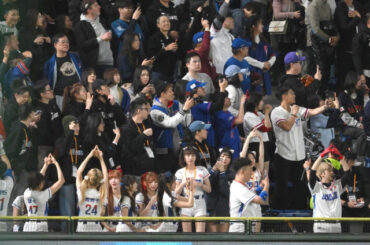 台湾代表　東京Ｄが壮絶な大ブーイングに包まれる　フェアチャイルドの大飛球で左翼の台湾ファンが本塁打アピール→チャレンジも覆らず　異様な雰囲気に