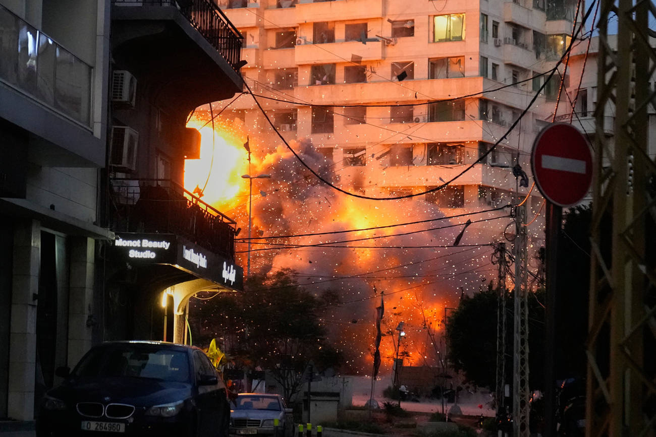 イスラエル、レバノンに地上侵攻　100万人避難 | 朝日ウイークリーデジタル(Asahi Weekly DIGITAL)日本語解説付きで読めて聴ける英字新聞
