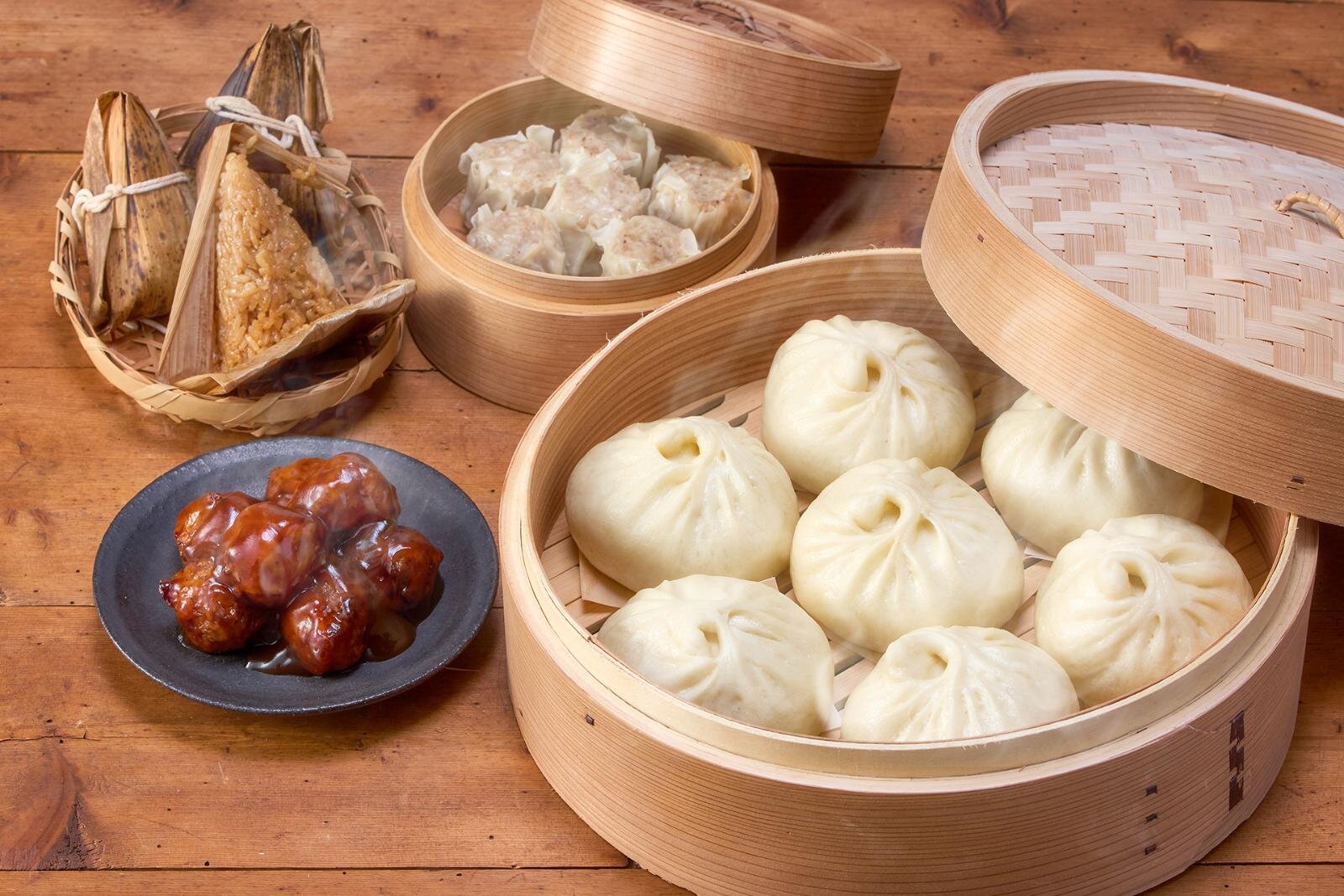 「551 蓬莱」創業者の孫による豚饅専門店「羅家 東京豚饅」大井町トラックスにイートイン併設で開業|写真6