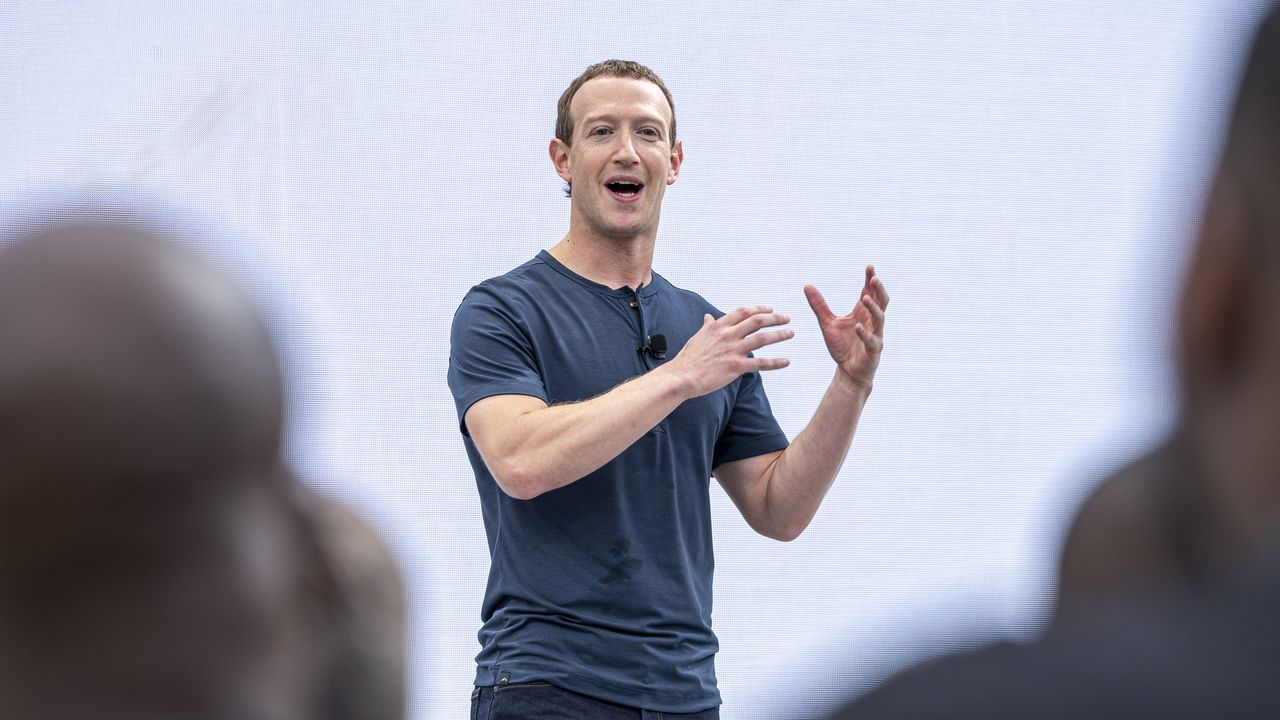 メタが公開した「Llama 3.1」は、AIの開発に幅広く影響を及ぼす可能性を秘めている | WIRED.jp メタが公開した「Llama 3.1」は、AIの開発に幅広く影響を及ぼす可能性を秘めている | WIRED.jp