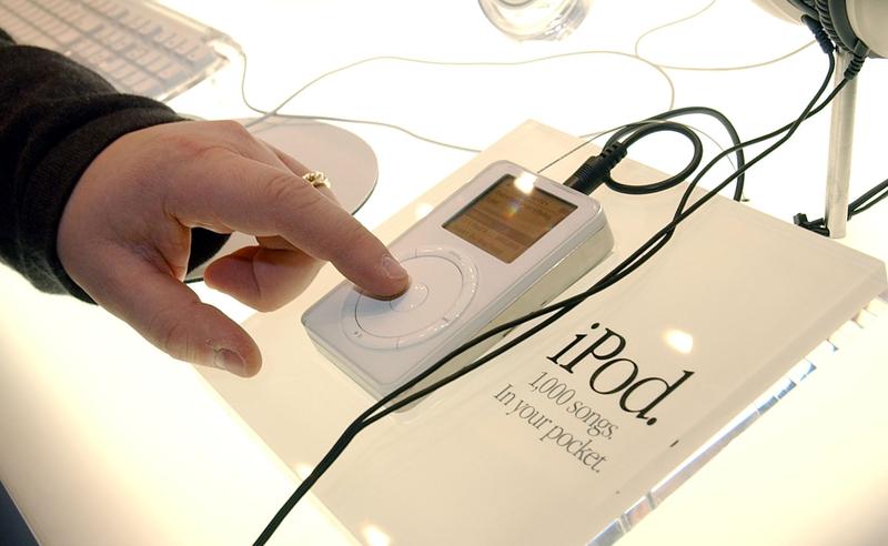 iPodは、いくつかのモデルを経て成功に至った。