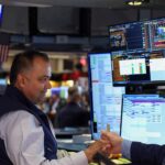 米国株式市場=大幅上昇、主要3指数が2%超高 米イラン停戦合意で投資家心理改善 | ロイター