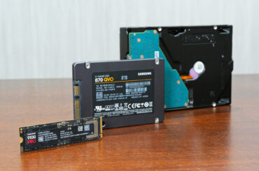 高速なSSDを使うとAI処理も速くなる？AIクリエイターにガチ検証してもらった - AKIBA PC Hotline![Sponsored]