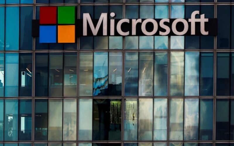 マイクロソフト1─3月期、控えめなクラウド売上高で株価2％安 | ロイター