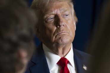 〈支持率33％〉トランプに“最大危機” MAGA熱狂でも止まらない支持離れの実態…穏健な穏健な有識者は逃げ、保守層も見切り - Yahoo!ニュース