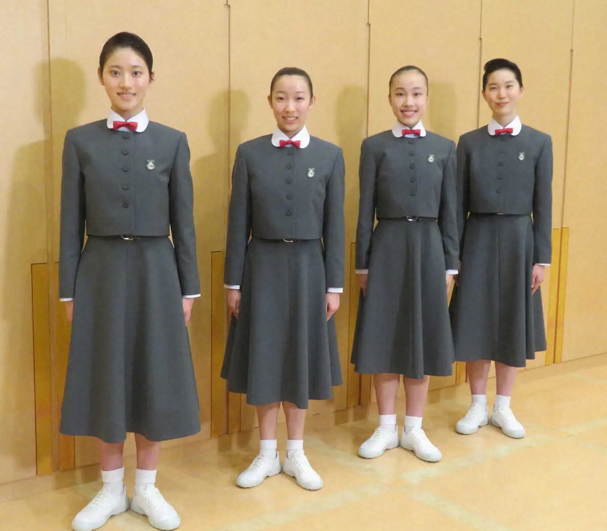 宝塚音楽学校で入学式、114期生40人が夢への第一歩　総代・西前比草さん「限りない芸の道に精進」 - スポニチ Sponichi Annex 芸能