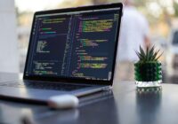 コードをほぼコピペで作ったゲームがバズった開発者、「約300万円稼いだが何ひとつ理解してなかった」と大反省。“ズタボロ面接”を転機に学び直し - AUTOMATON