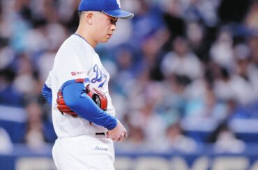 ９回表、逆転を許し、イニング途中で降板となった松山
