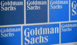 Goldman Sachs、香港拠点でClaude利用停止　ChatGPTとGeminiは継続