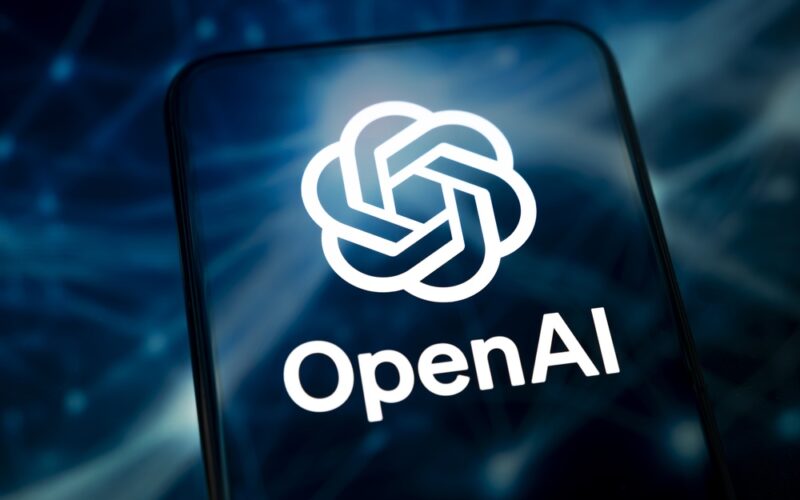 OpenAI、ついにスマホ参入か。iPhone対抗端末の噂が浮上 | Gadget Gate