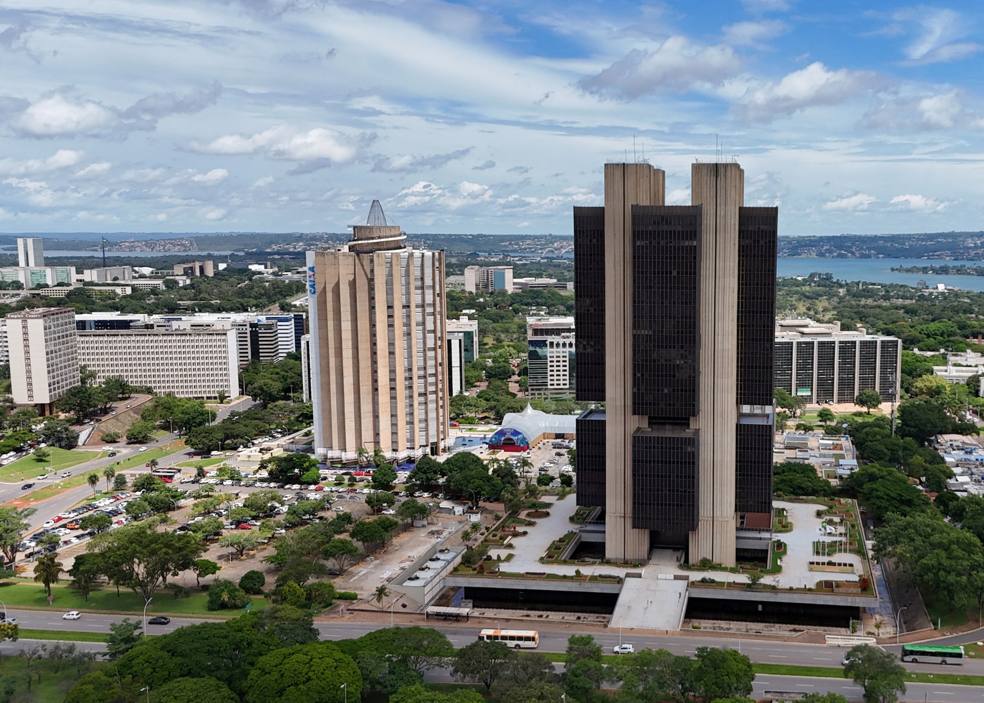 ブラジル中銀、2会合連続で0.25％利下げ　イラン紛争を注視