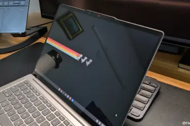 開発中の Chromebook Plus タブレット「Sapphire」は環境光に応じた色温度調整機能を搭載か | HelenTech