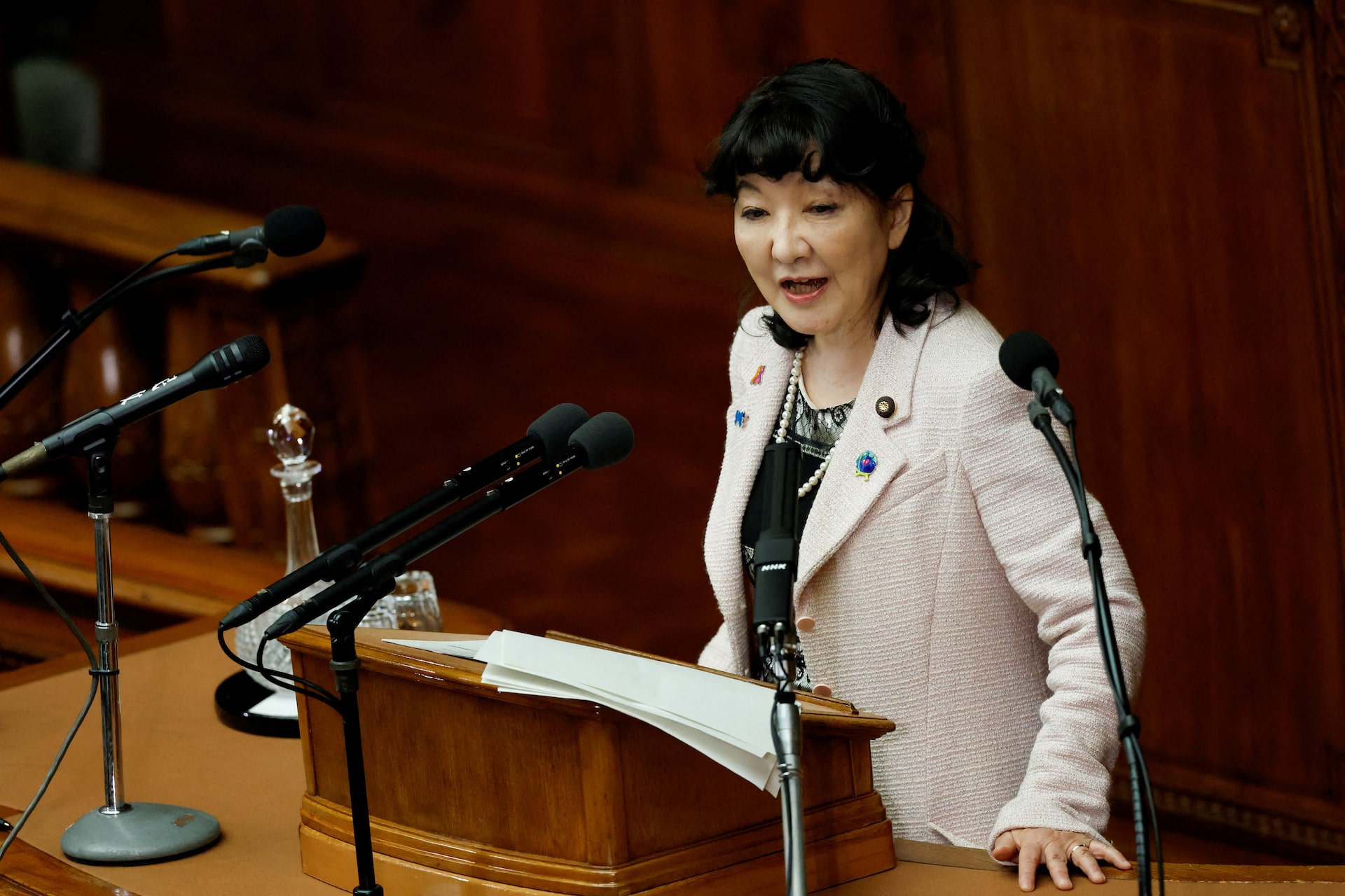 為替の動きは石油市場に引きずられている、法的に可能なことすべてあり得る=片山財務相