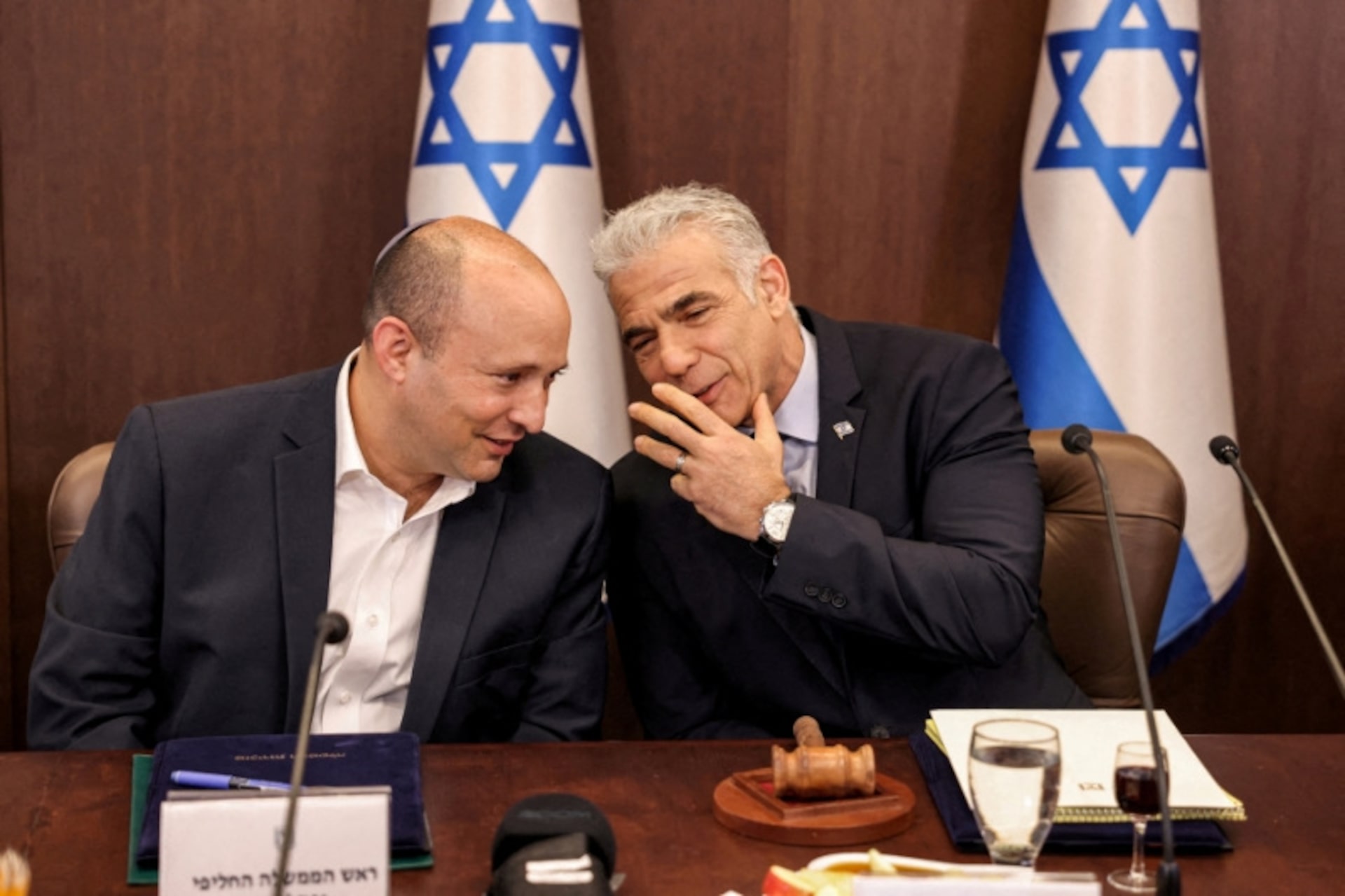 イスラエル、元首相2人が新党　打倒ネタニヤフへ連携