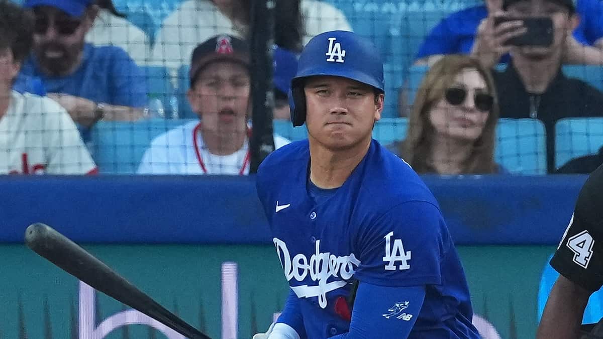 【MLB】「明日出場できる」左ひじ激突アクシデントの大谷翔平…ロバーツ監督は軽傷強調「異常がなくて安心した」 予定通り9日に投打二刀流出場へ – サンスポ 【MLB】「明日出場できる」左ひじ激突アクシデントの大谷翔平…ロバーツ監督は軽傷強調「異常がなくて安心した」 予定通り9日に投打二刀流出場へ - サンスポ