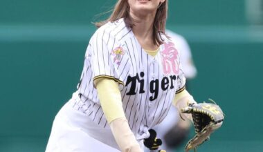 一夜明けても反響やまず「半端ないな 妖精やん」「トラの女神誕生」 慶大卒の才媛が甲子園で始球式 知性と色気に「天は２物を与えちゃってるよね」 - デイリースポーツ