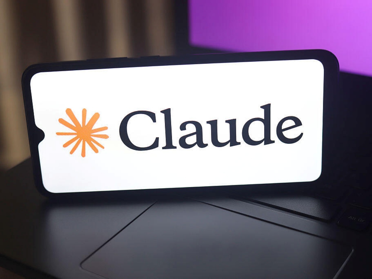 「Claude Code」のソースコードをうっかり公開、Anthropicが人為的ミスを認める – CNET Japan 「Claude Code」のソースコードをうっかり公開、Anthropicが人為的ミスを認める - CNET Japan
