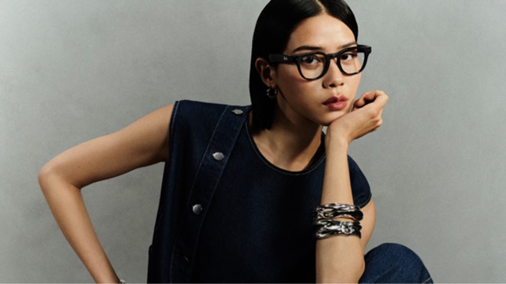 1200万画素の超広角カメラやオープンイヤスピーカーを搭載したAIグラス「Ray-Ban Meta （Gen 2）」と「Oakley Meta」の国内販売がスタート