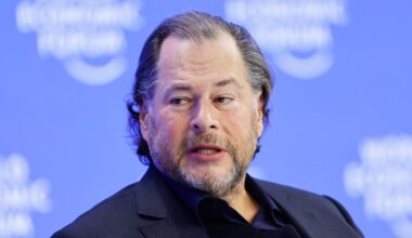 セールスフォースのCEOは、自社の Anthropicトークン利用額が、3億ドルに達するだろうと語った | Business Insider Japan