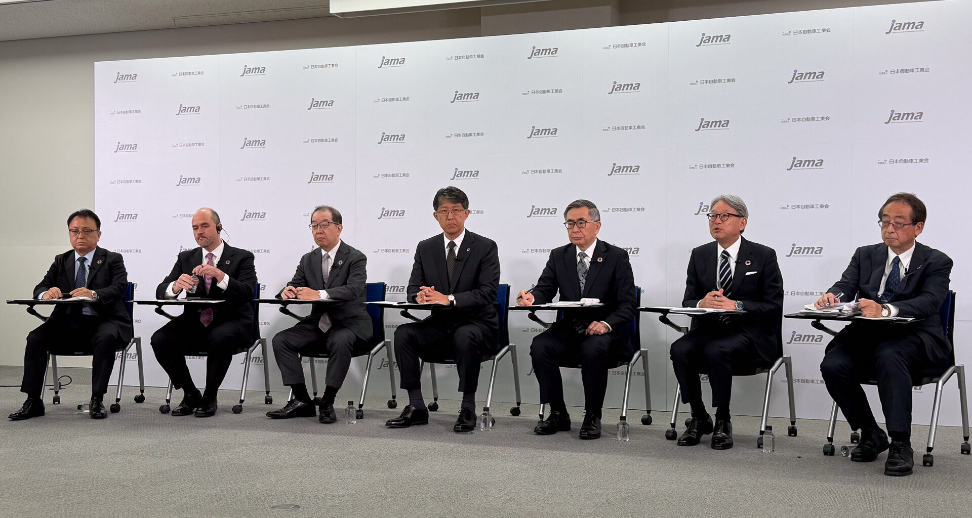自動車メーカー各社、2027年度より「ゴールデンウィーク連休の平日を稼働日に変更」「ハッピーマンデーの休日化」導入へ 休日増は将来課題 - Car Watch