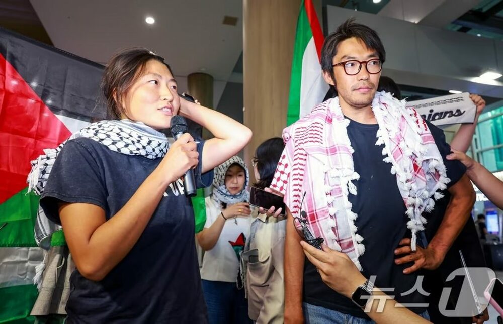 韓国人活動家の拘束・虐待主張、イスラエル大使館が全面否定　写真枚　国際ニュース：AFPBB News