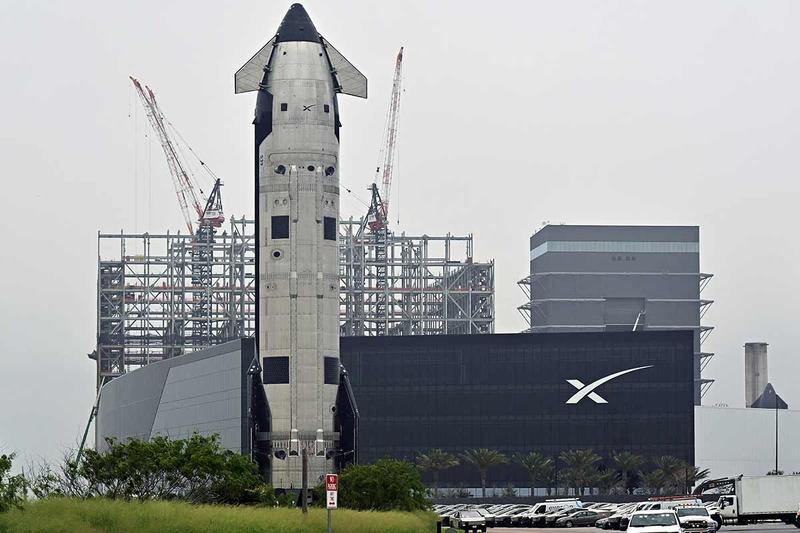 米テキサス州にあるスペースXの宇宙開発拠点「スターベース（Starbase）」および巨大宇宙船「スターシップ（Starship）」。