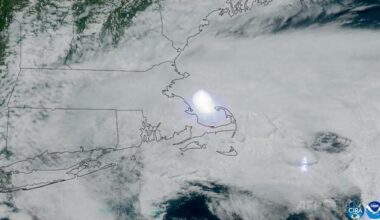 米国上空で隕石が爆発、TNT火薬300トン相当の威力 NASA